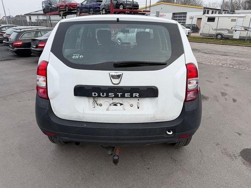 Gebraucht Dacia Duster Essentiel 114 PS (83 kW) 2016 Weiß SUV