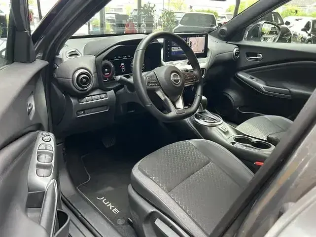 Gebraucht Nissan Juke N-Connecta 143 PS (105 kW) 2025 Grau SUV