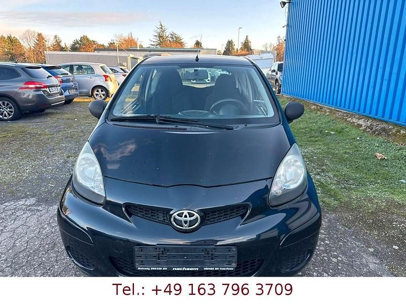Schwarz Gebraucht 2011 Toyota Aygo Basis Kleinwagen | 1.499 € (Superpreis) - Bild 1/4
