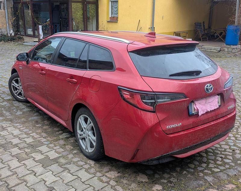 Gebraucht Toyota Corolla Team 184 PS (135 kW) 2021 Rot Kombi