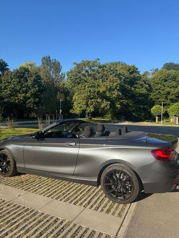 Grau Gebraucht 2015 BMW 218 Sport Line Cabrio | 9.000 € (Superpreis) - Bild 1/4