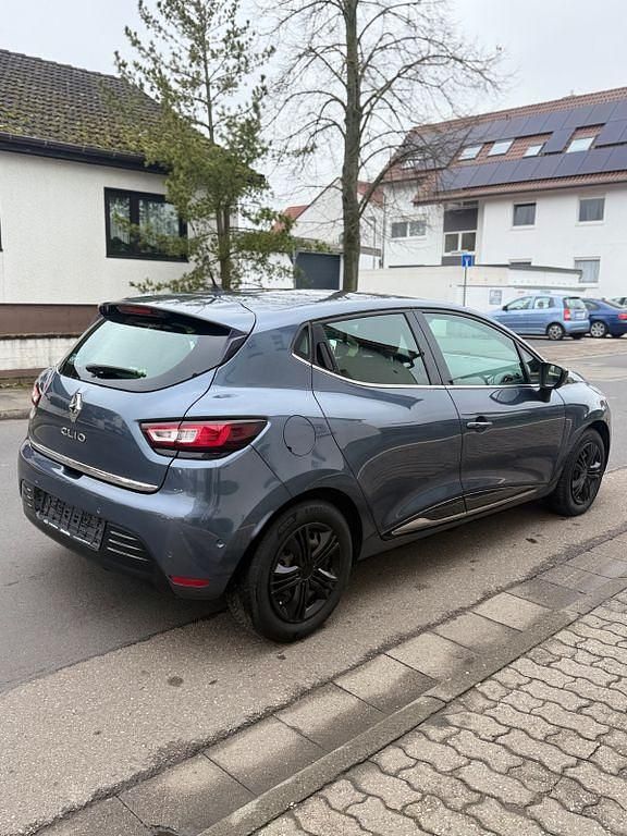 Gebraucht Renault Clio IV Intens 118 PS (86 kW) 2016 Grau Limousine
