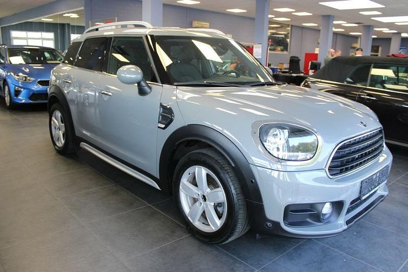 Moonwalk fray metallic Gebraucht 2017 Mini Cooper Countryman Pepper SUV | 14.980 € (Fairer Preis) - Bild 1/4