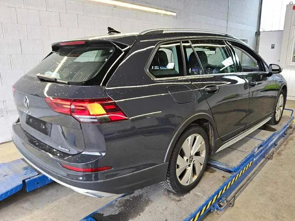 Gebraucht VW Golf Alltrack 200 PS (147 kW) 2022 Schwarz (metallic) Kombi