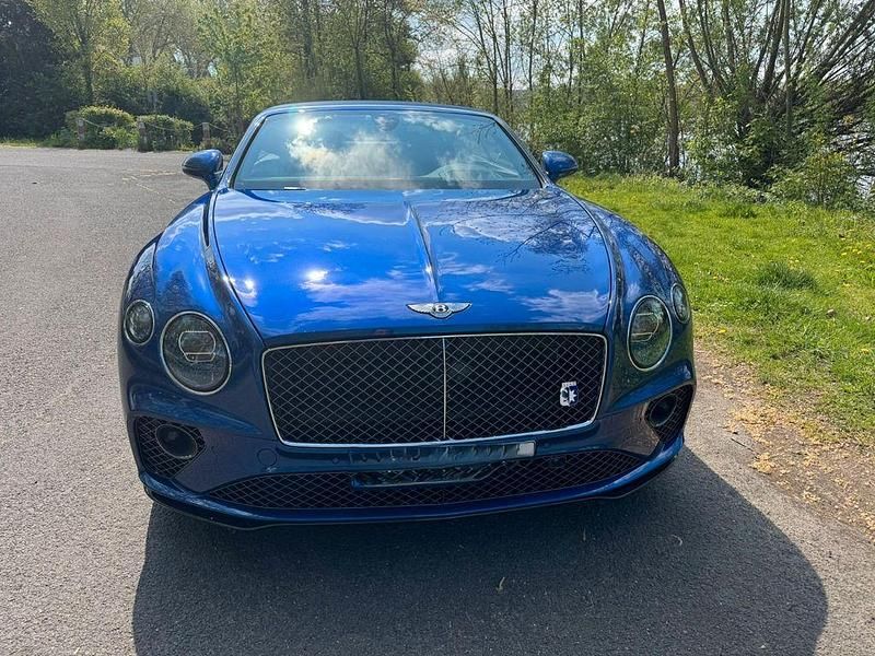 Gebraucht Bentley Continental GT Convertible 659 PS (484 kW) 2023 Blau Cabrio