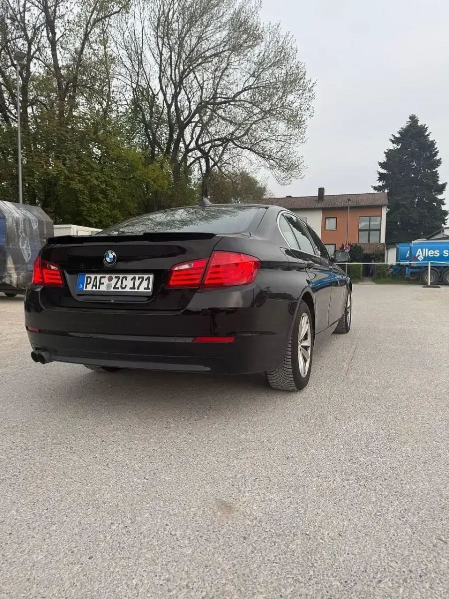 Gebraucht BMW 520 184 PS (135 kW) 2011 Limousine
