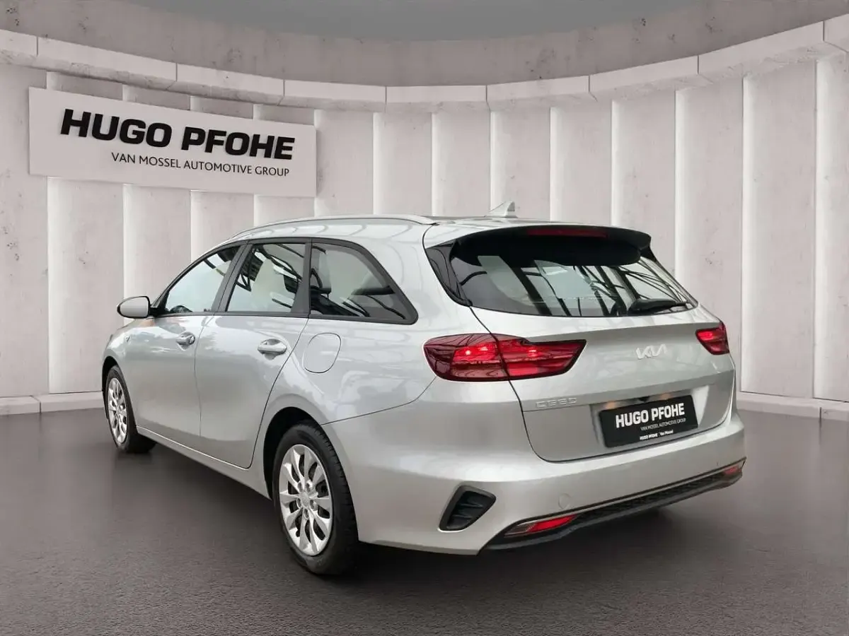 Occasion Kia Ceed Vision 101 ch (74 kW) 2023 Argent Citadine