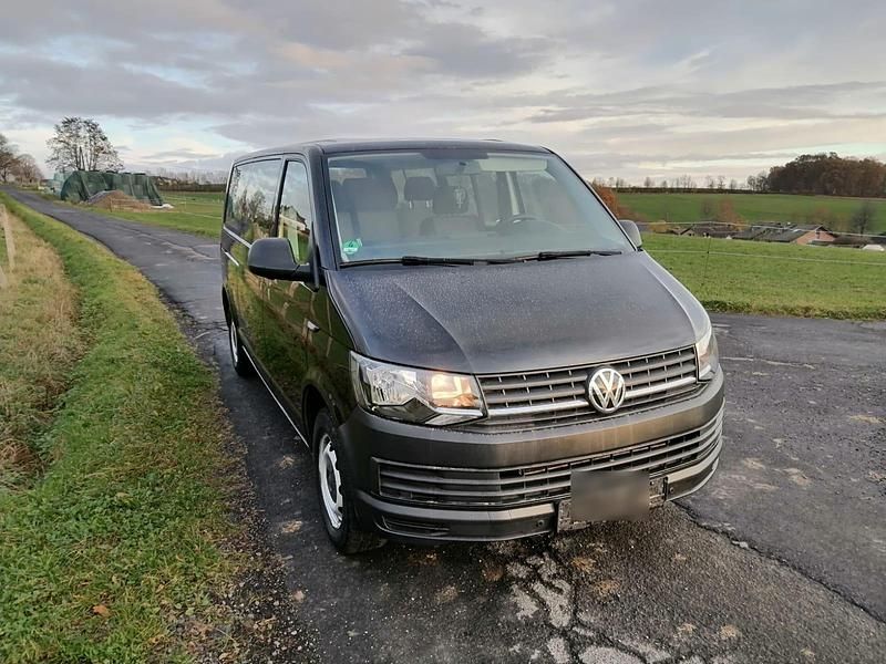 Gebraucht VW Transporter 150 PS (110 kW) 2019 Schwarz Van