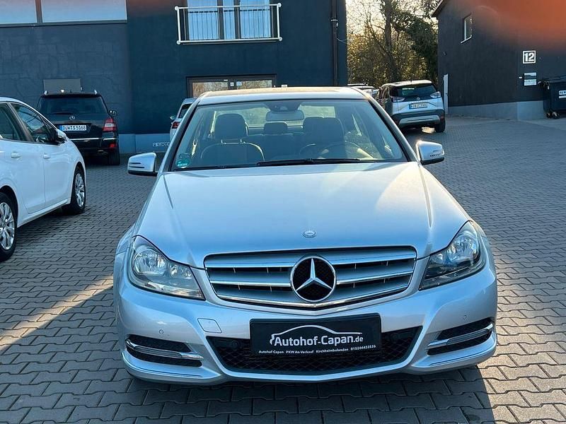 Gebraucht Mercedes C180 156 PS (114 kW) 2012 Silber Limousine