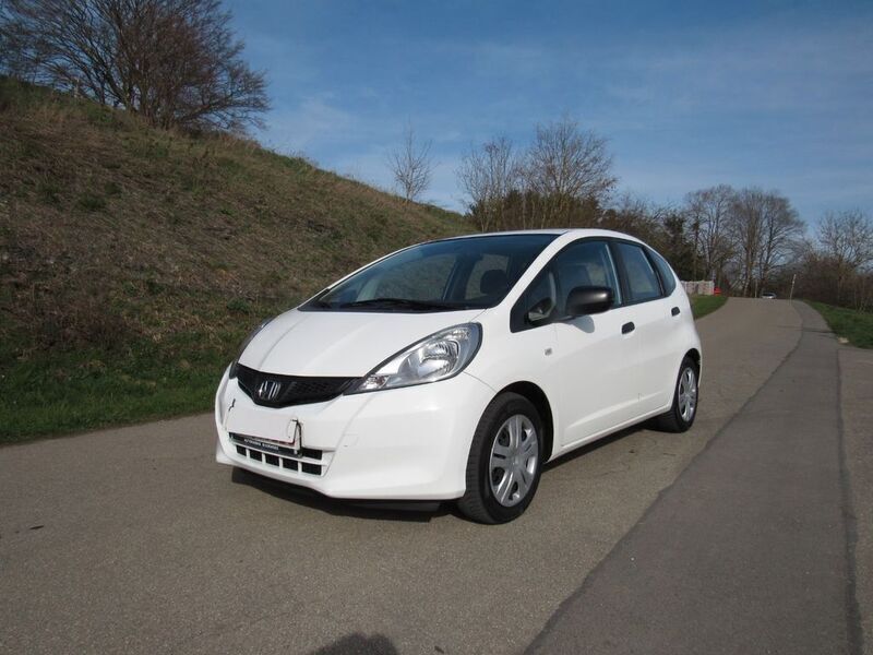 Weiß Gebraucht 2014 Honda Jazz S Cool Kleinwagen | 5.999 € (Etwas zu teuer) - Bild 1/4