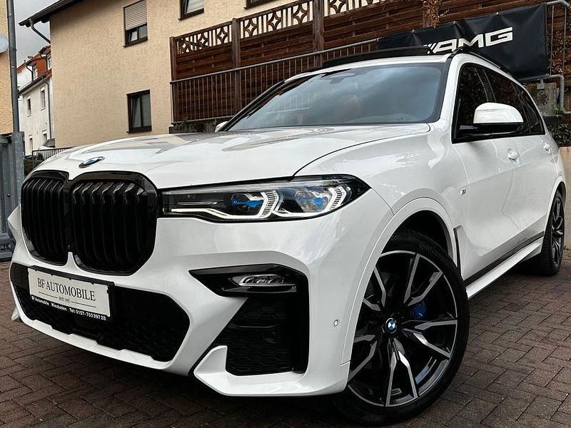 Alpinweiß Gebraucht 2021 BMW X7 M Sport SUV | 67.989 € (Fairer Preis) - Bild 1/4