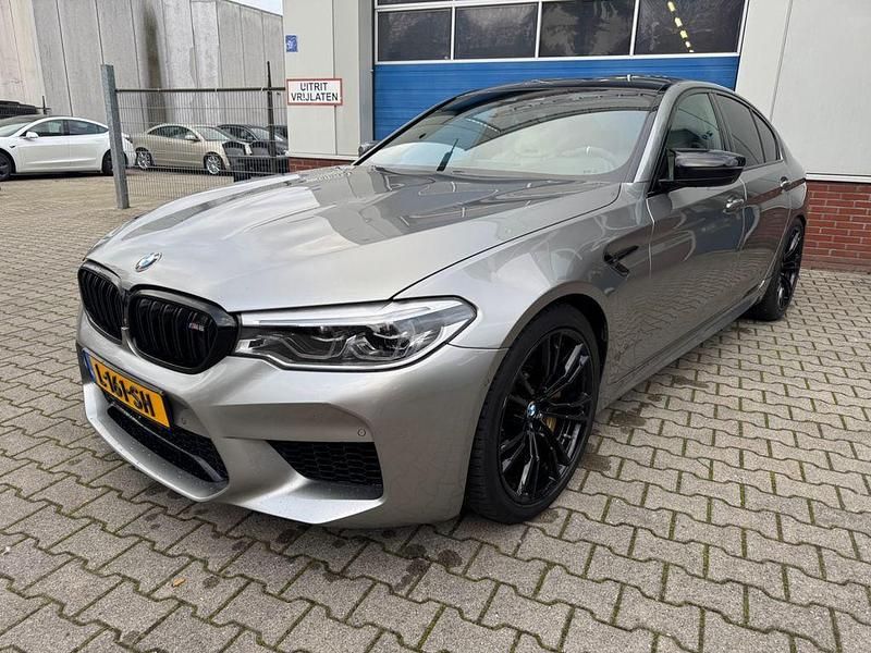 Grau Gebraucht 2018 BMW M5 Competition Edition Limousine | 55.950 € (Guter Preis) - Bild 1/4