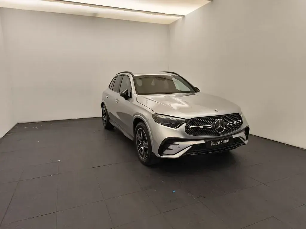 Gebraucht Mercedes GLC450 Premium 367 PS (269 kW) 2023 Hightechsilber metallic SUV