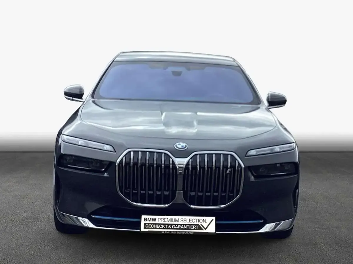 Gebraucht BMW i7 Sport Line 400 kW (544 PS) 2023 Grau Limousine