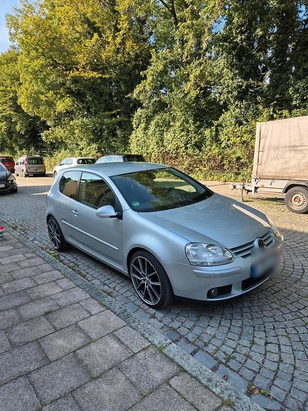 Silber Gebraucht 2008 VW Golf V United Kleinwagen | 799 € (Superpreis) - Bild 1/4