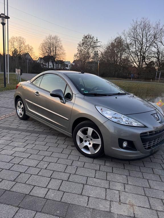 Gebraucht Peugeot 207 CC 120 PS (88 kW) 2014 Grau Cabrio