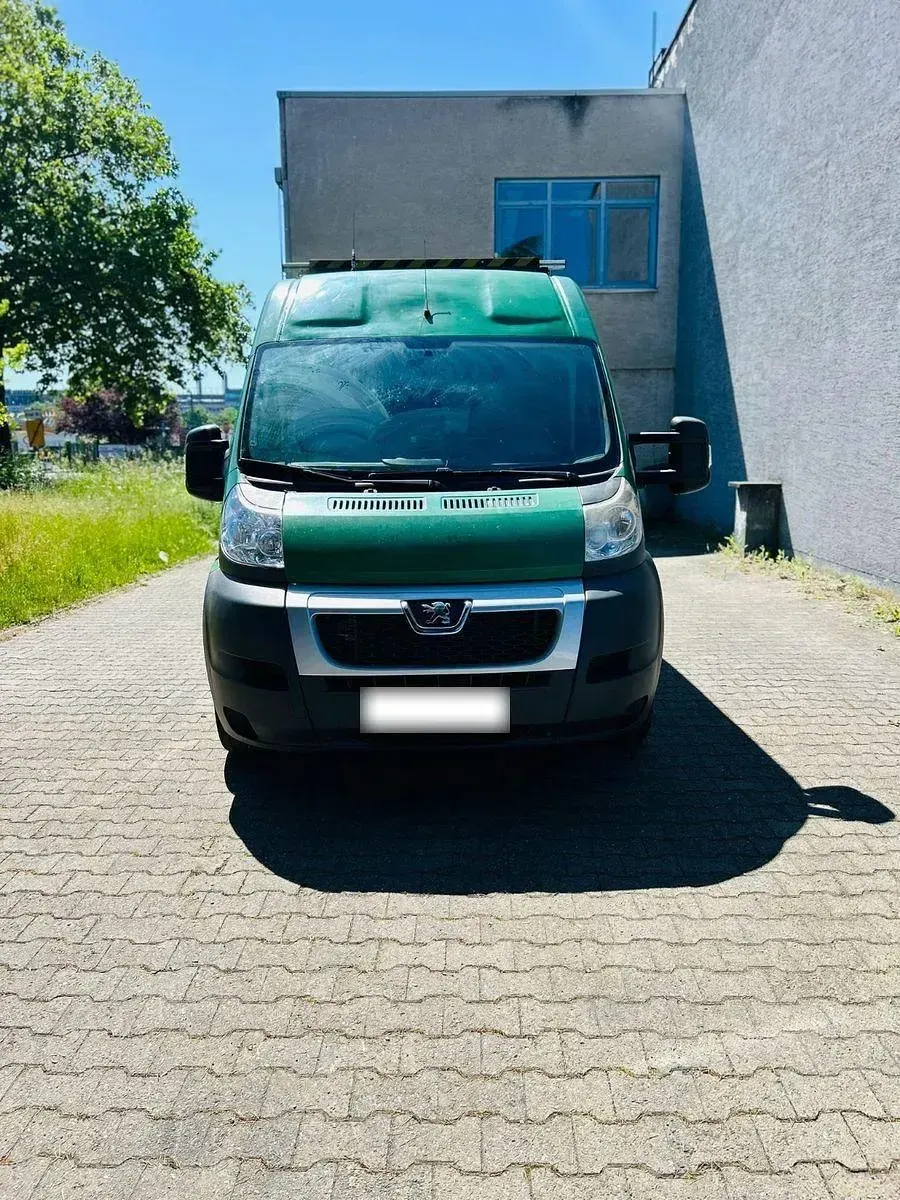 Gebraucht Peugeot Boxer 131 PS (96 kW) 2014 Grün Van
