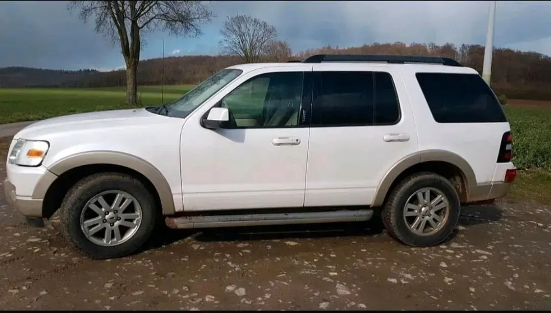 Gebraucht Ford Explorer 213 PS (156 kW) 2011 Weiß SUV