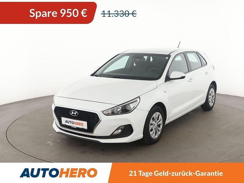 Weiß Gebraucht 2019 Hyundai i30 Pure Limousine | 10.380 € (Fairer Preis) - Bild 1/3