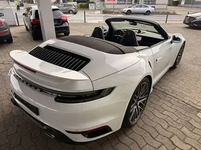 Gebraucht Porsche 992 581 PS (427 kW) 2021 Carraweißmetallic Cabrio
