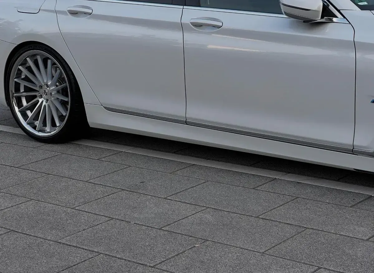 Gebraucht BMW 730 268 PS (197 kW) 2019 Weiß Limousine