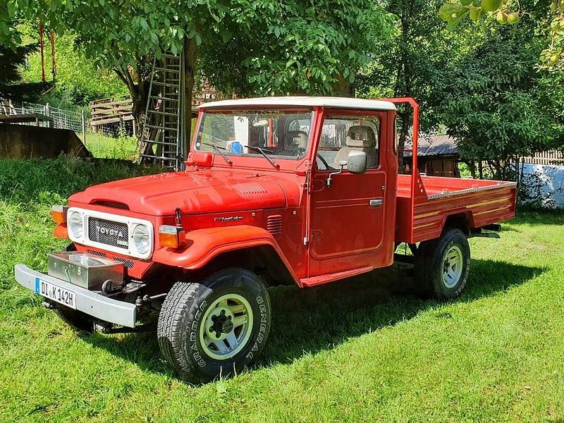 Rot Gebraucht 1984 Toyota Land Cruiser SUV | 36.700 € - Bild 1/4