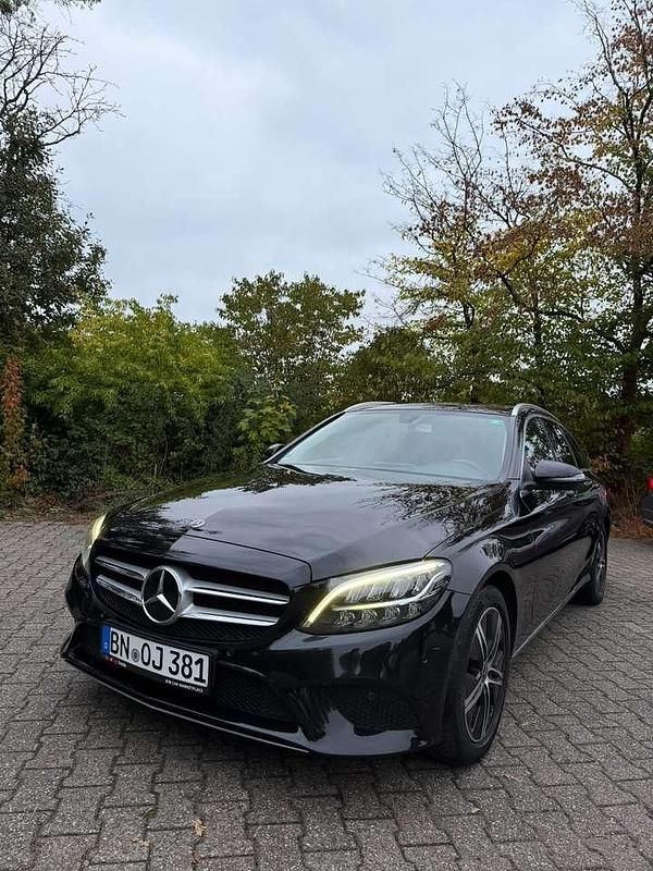 Gebraucht Mercedes C200 160 PS (117 kW) 2019 Schwarz Kombi