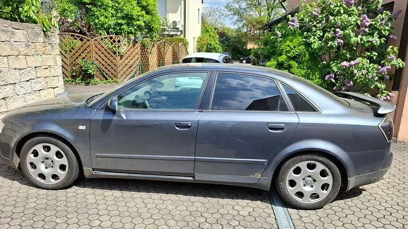 Gebraucht Audi A4 220 PS (161 kW) 2003 Grau Limousine