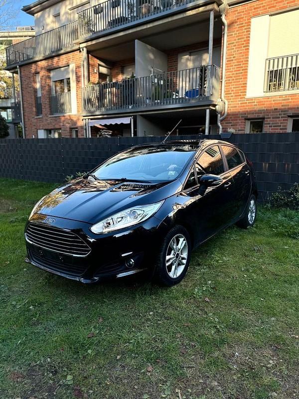 Schwarz Gebraucht 2015 Ford Fiesta Trend Kleinwagen | 5.500 € (Fairer Preis) - Bild 1/4