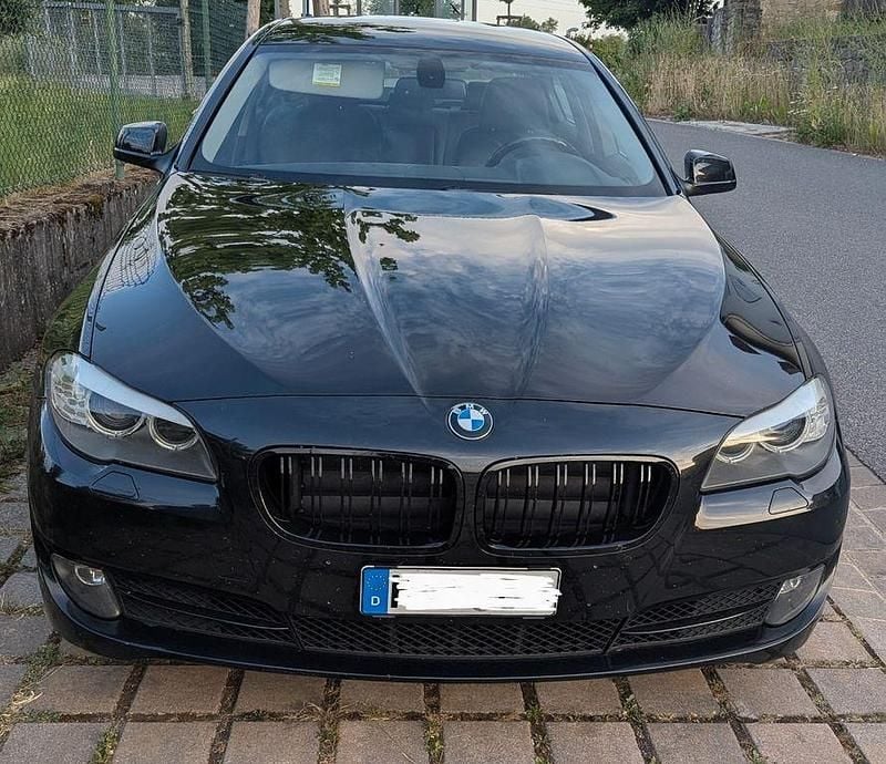 Gebraucht BMW 530 258 PS (189 kW) 2012 Schwarz Limousine