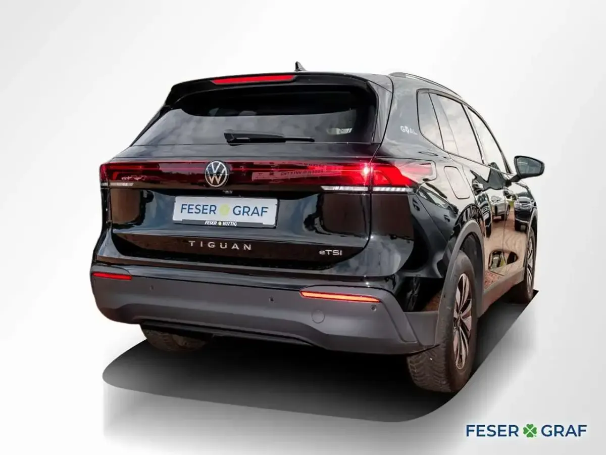 Gebraucht VW Tiguan Life 150 PS (110 kW) 2025 Grenadillschwarz metallic SUV