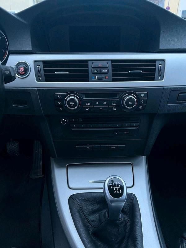 Gebraucht BMW 320 Performance 184 PS (135 kW) 2012 Schwarz Coupé