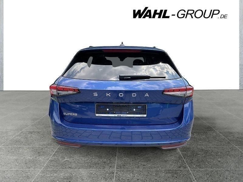 Gebraucht Skoda Superb Selection 150 PS (110 kW) 2024 Blau Kombi