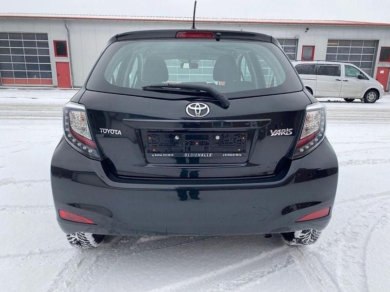 Gebraucht Toyota Yaris Edition 99 PS (72 kW) 2014 Schwarz Kleinwagen