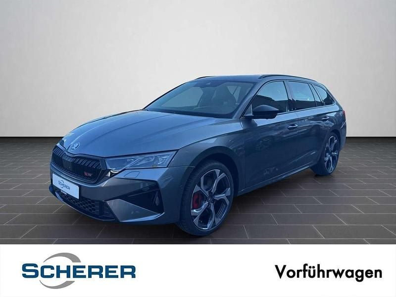 Graphitegrau metallic (metallic) Gebraucht 2025 Skoda Octavia RS Limousine | 46.990 € - Bild 1/4