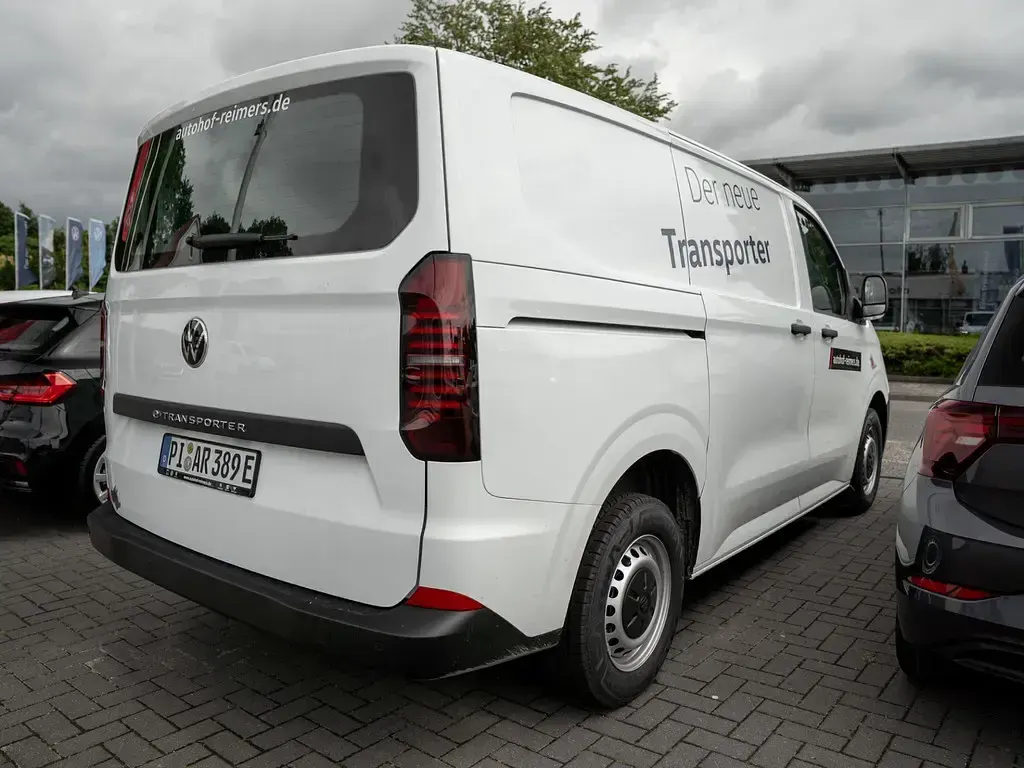 Neu VW T7 100 kW (136 PS) 2025 Weiss / clear white Van