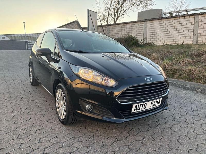 Schwarz Gebraucht 2015 Ford Fiesta Kleinwagen | 3.890 € (Fairer Preis) - Bild 1/4