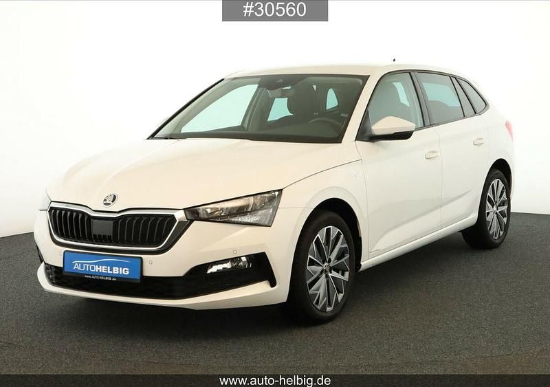 Gebraucht Skoda Scala Tour 150 PS (110 kW) 2022 Candyweiss Kleinwagen