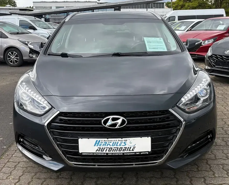 Gebraucht Hyundai i40 165 PS (121 kW) 2015 Grau Limousine