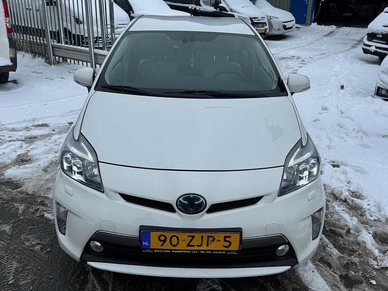 Gebraucht Toyota Prius 99 PS (72 kW) 2012 Weiß Limousine