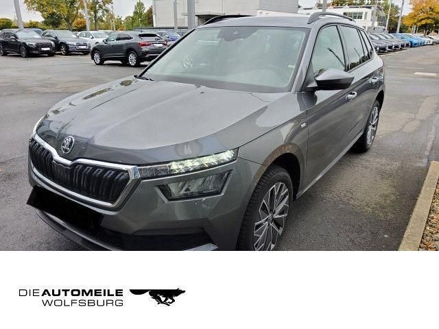 Graphitegrau metallic Gebraucht 2023 Skoda Kamiq Tour SUV | 21.390 € (Superpreis) - Bild 1/4