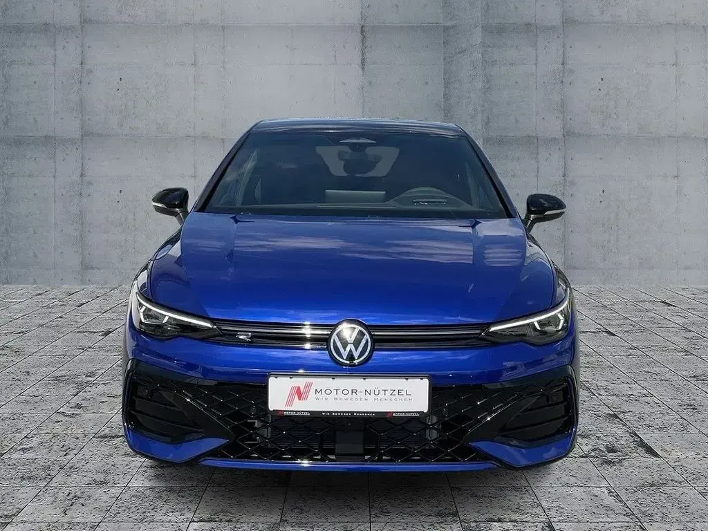 Neu VW Golf VIII R-line 150 PS (110 kW) 2026 Blau Limousine