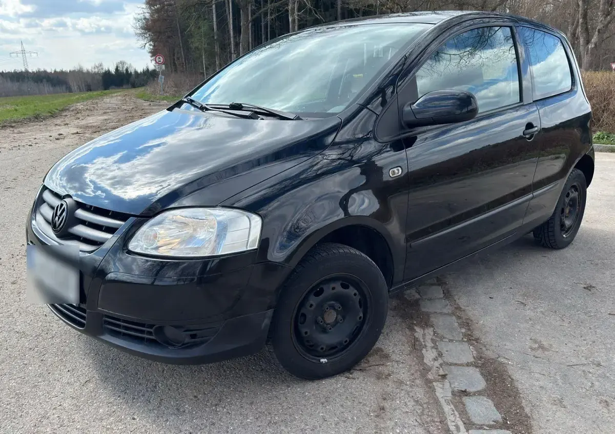 Second-hand VW Fox 60 CP (44 kW) 2007 Negru Hatchback