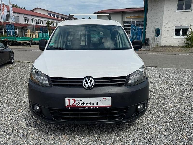 Weiß Gebraucht 2011 VW Caddy Maxi Van / Kleinbus | 5.999 € - Bild 1/4
