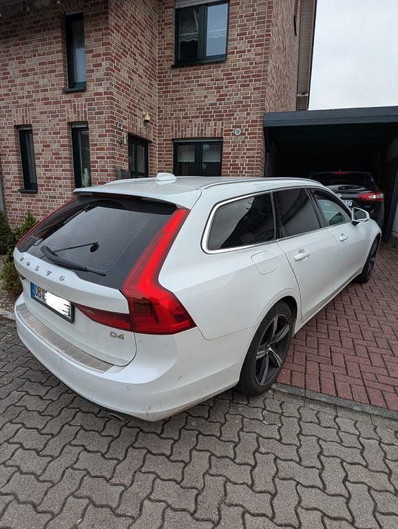 Gebraucht Volvo V90 190 PS (139 kW) 2016 Weiß Kombi