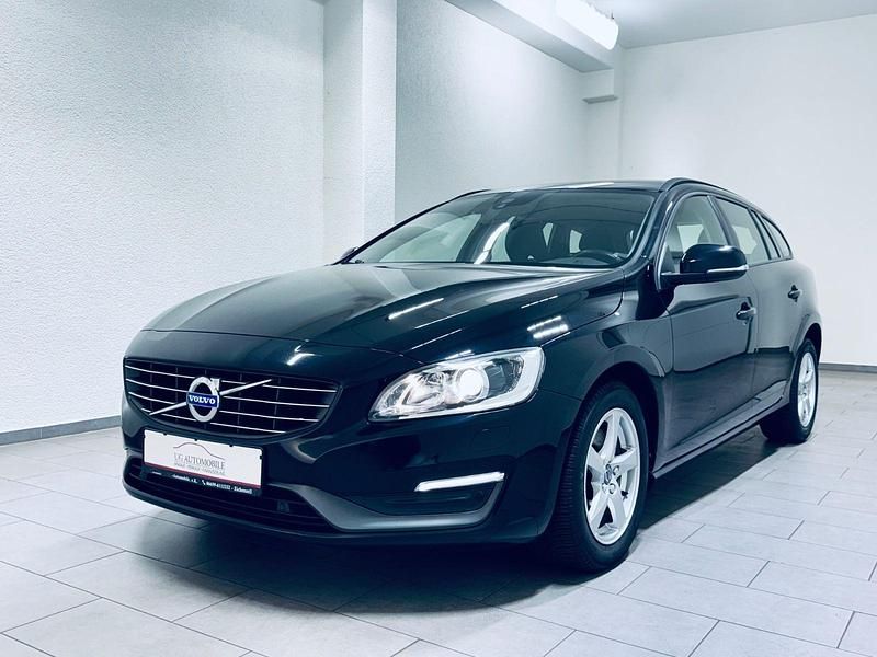 Schwarz Gebraucht 2015 Volvo V60 Business Edition Kombi | 11.880 € (Superpreis) - Bild 1/4