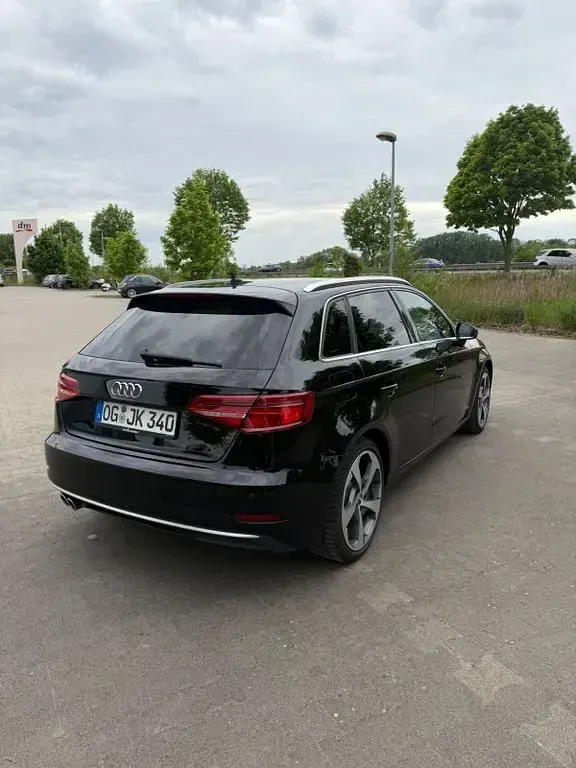 Używany Audi A3 Performance 150 KM (110 kW) 2017 Czarny Sedan/Limuzyna