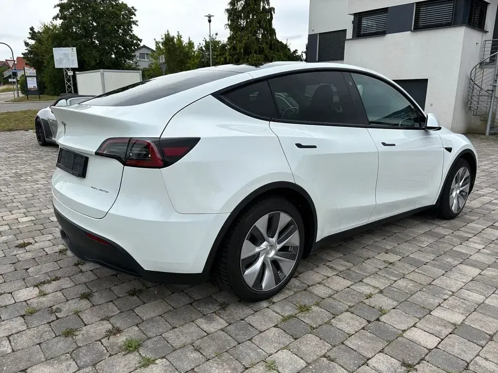 Gebraucht Tesla Model Y 378 kW (514 PS) 2023 Weiß SUV