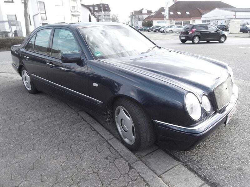 Gebraucht Mercedes E420 Elegance 279 PS (205 kW) 1996 Braun metallicgrau Limousine
