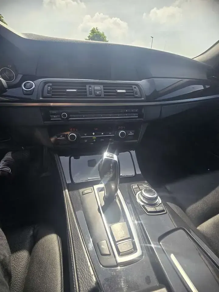 Gebraucht BMW 528 258 PS (189 kW) 2011 Limousine